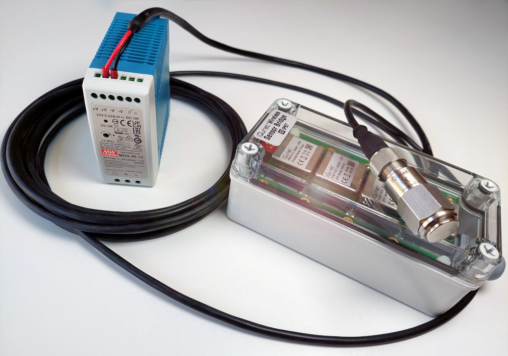 IEPE accelerometer, Wireless Sensor Bridge and power supply